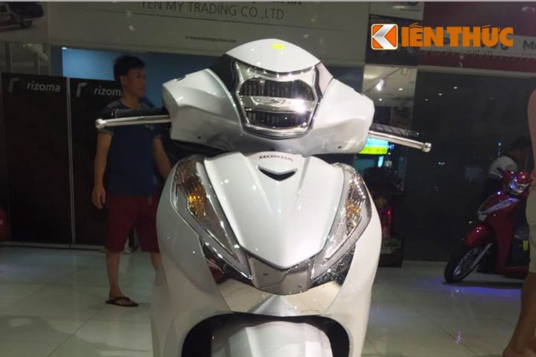 Honda SH300i phien ban 2016 ha gia hon 50 trieu tai VN-Hinh-5